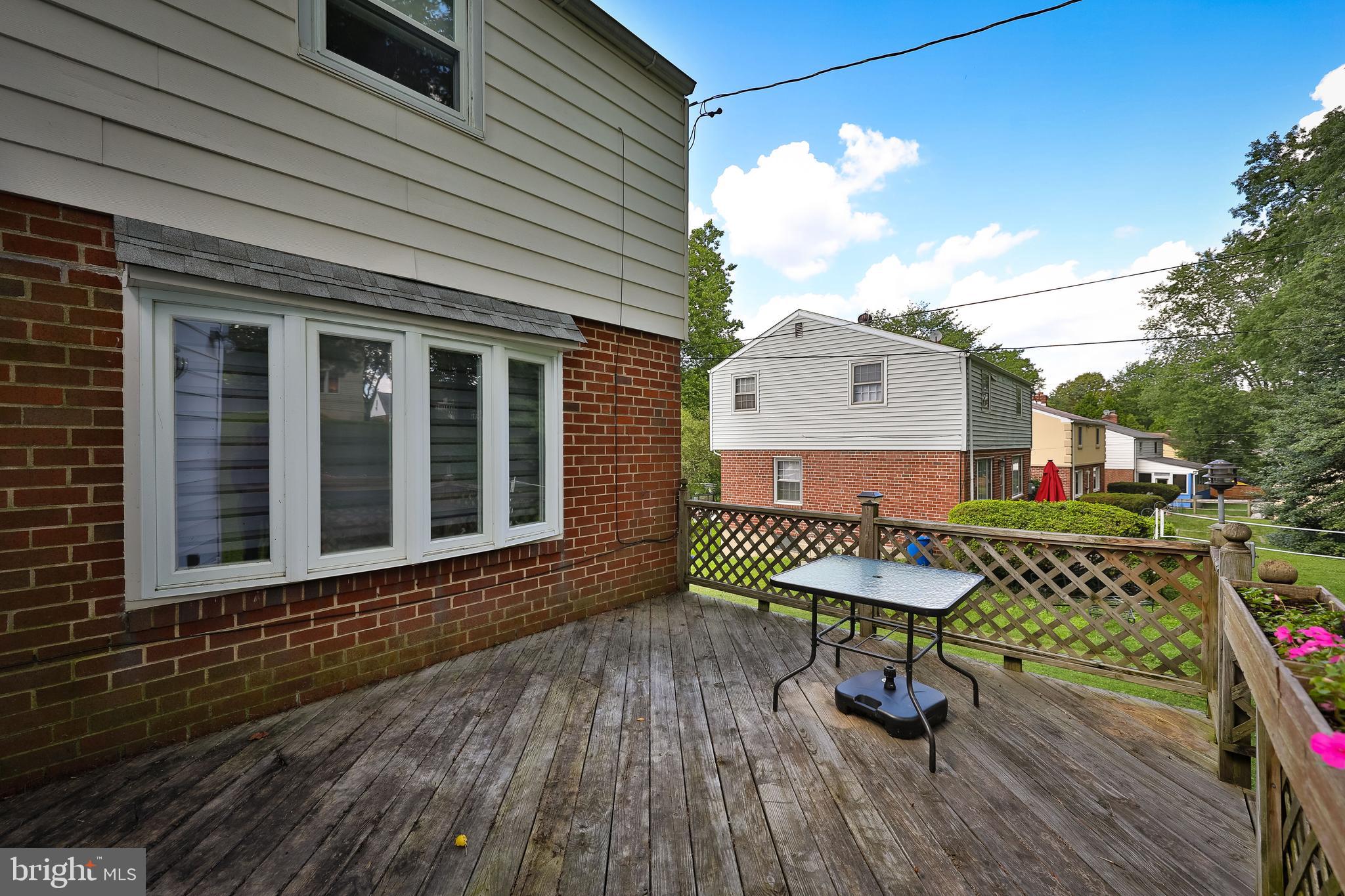 902 East Cathedral Road Philadelphia, PA 19128 - Photo 30 of 37 Back Deck