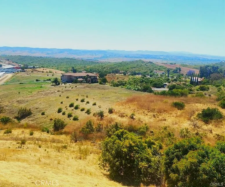 0 Indian View Drive Fallbrook, CA 92028 - Photo 8 of 18 a view of a city with an ocean