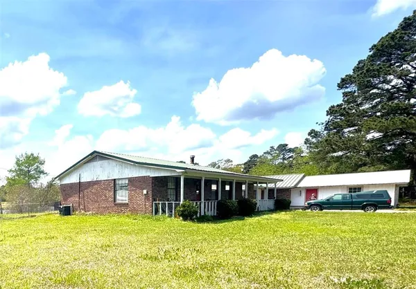 $219,900 | 5806 South Kings Highway, Texarkana, TX 75501