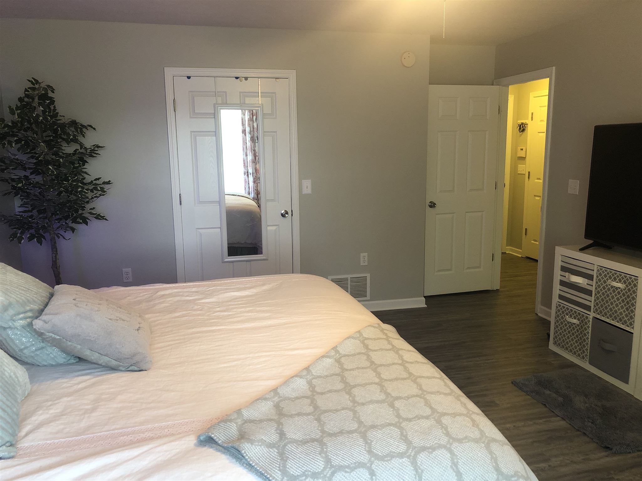 1215 Marigold Road Bloomington, IN 47401 - Photo 5 of 21 Gallery Image 5