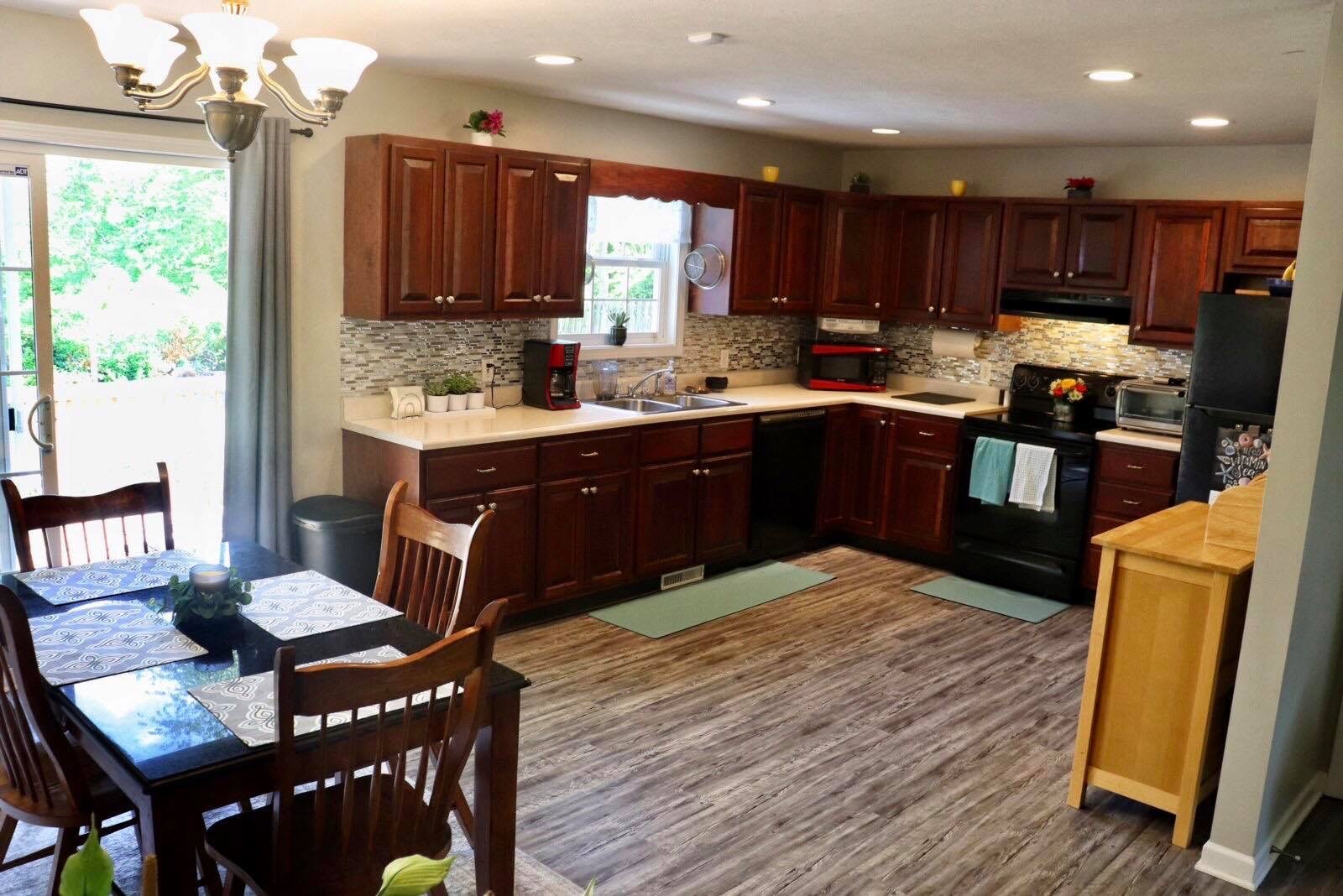 1215 Marigold Road Bloomington, IN 47401 - Photo 6 of 21 Gallery Image 6