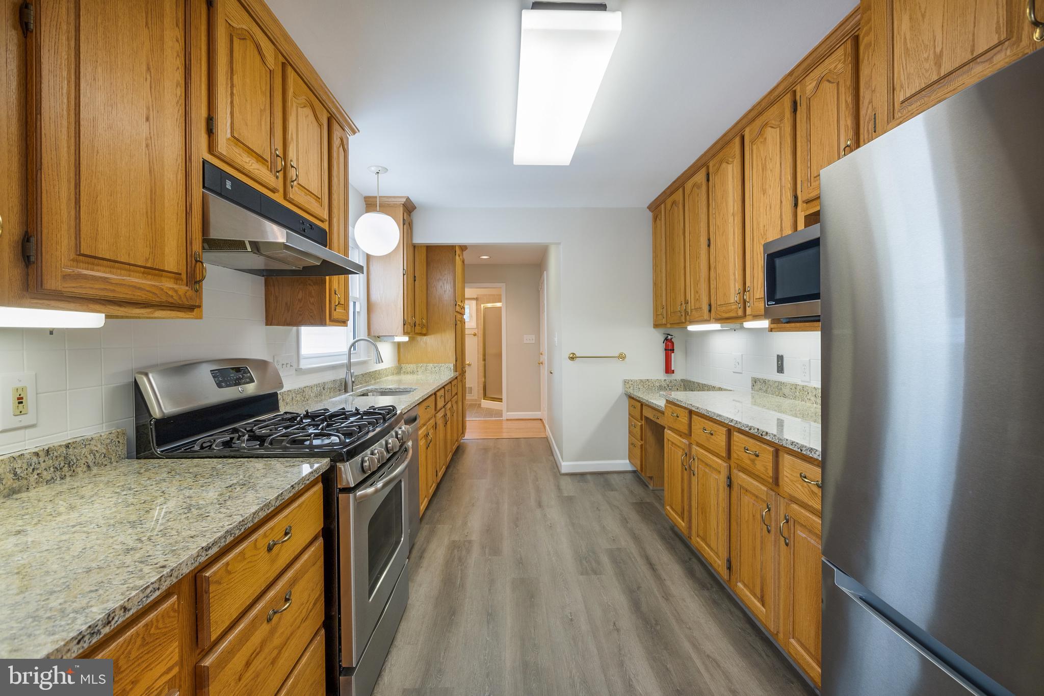 7013 Hadlow Drive Springfield, VA 22152 - Photo 12 of 50 Gallery Image 12