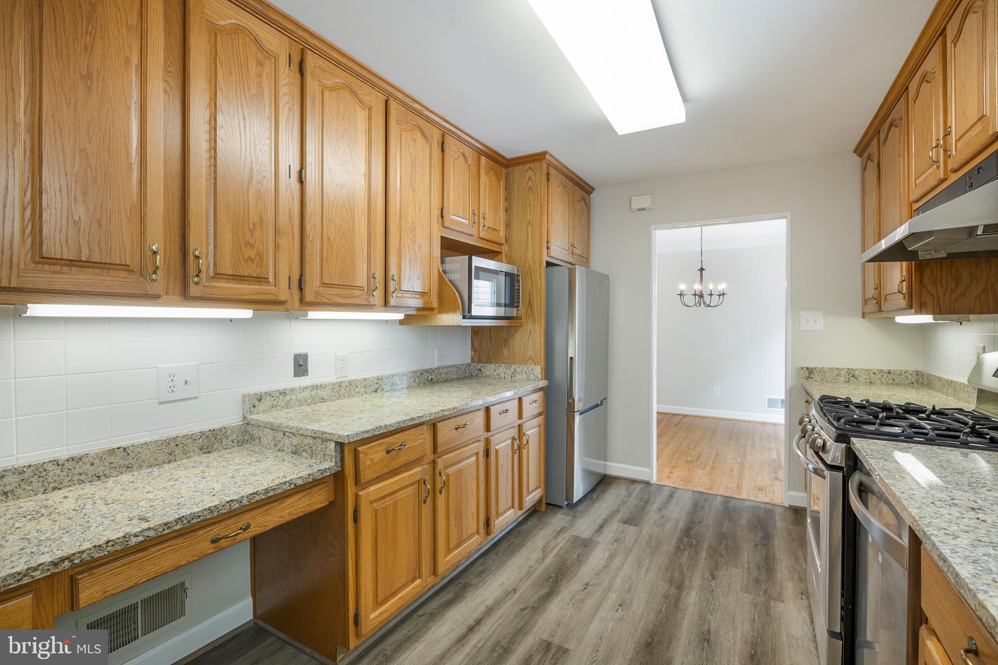 7013 Hadlow Drive Springfield, VA 22152 - Photo 16 of 50 Kitchen