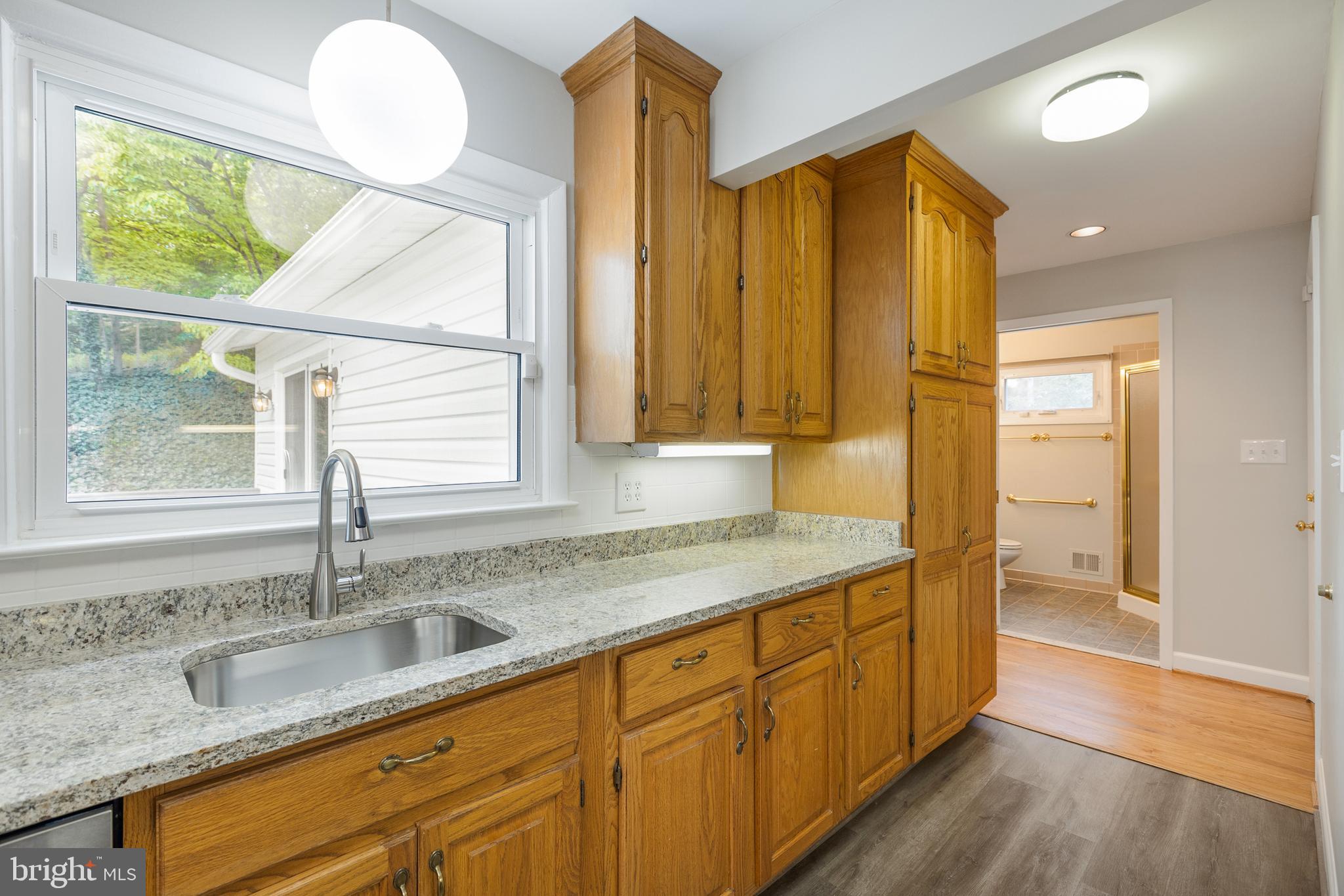7013 Hadlow Drive Springfield, VA 22152 - Photo 17 of 50 Kitchen
