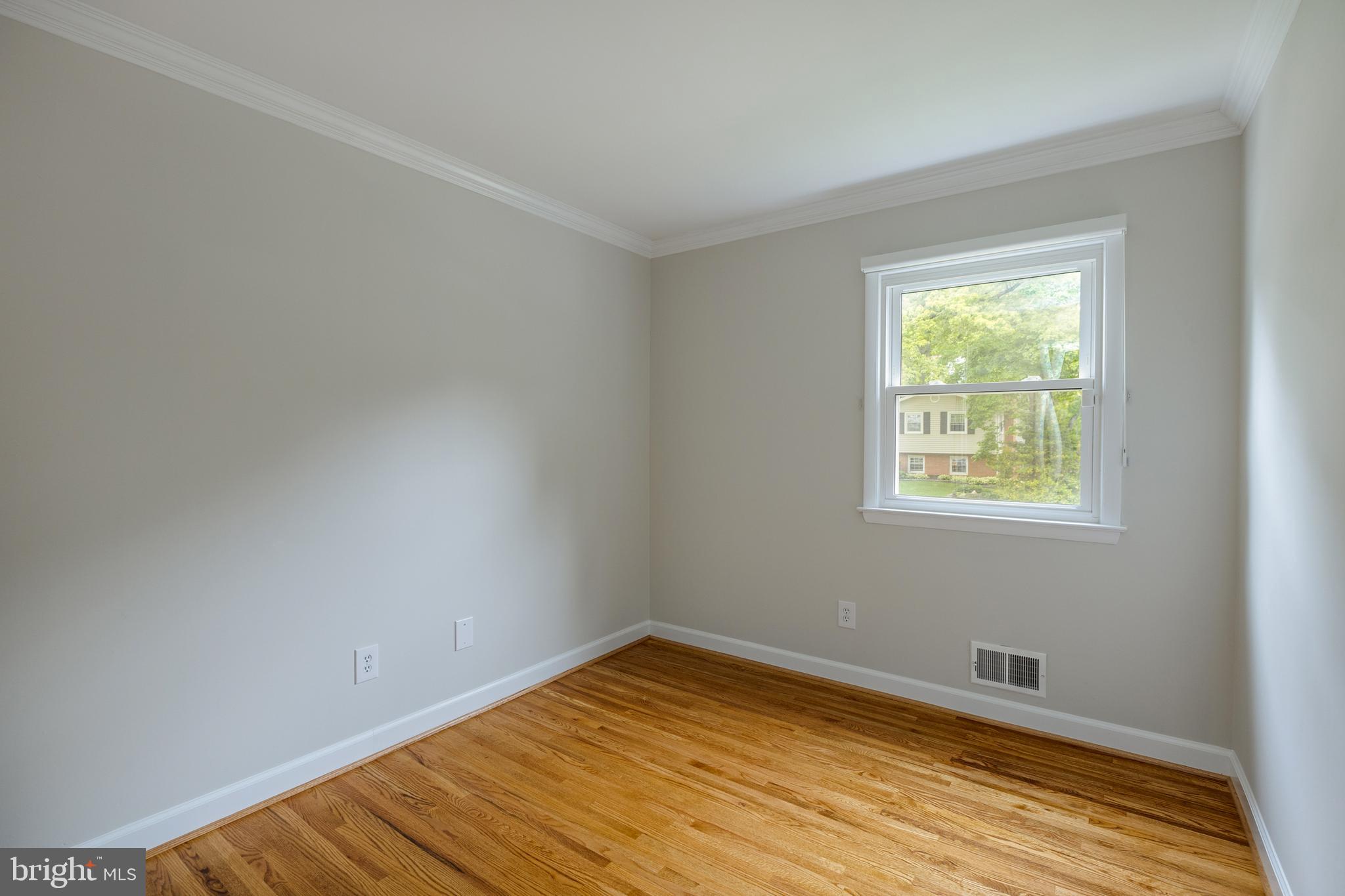 7013 Hadlow Drive Springfield, VA 22152 - Photo 31 of 50 Bedroom #5