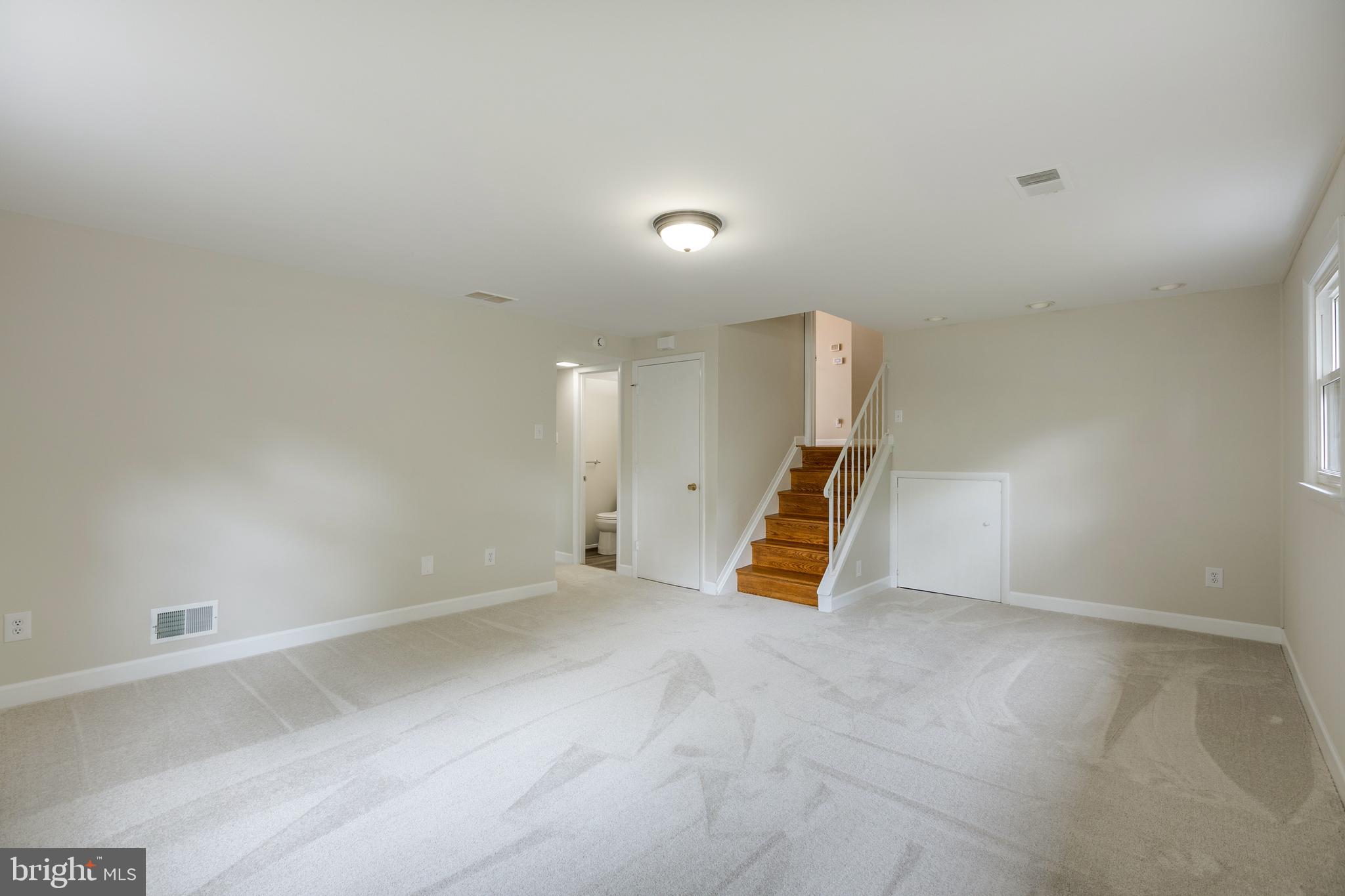 7013 Hadlow Drive Springfield, VA 22152 - Photo 34 of 50 Family Room