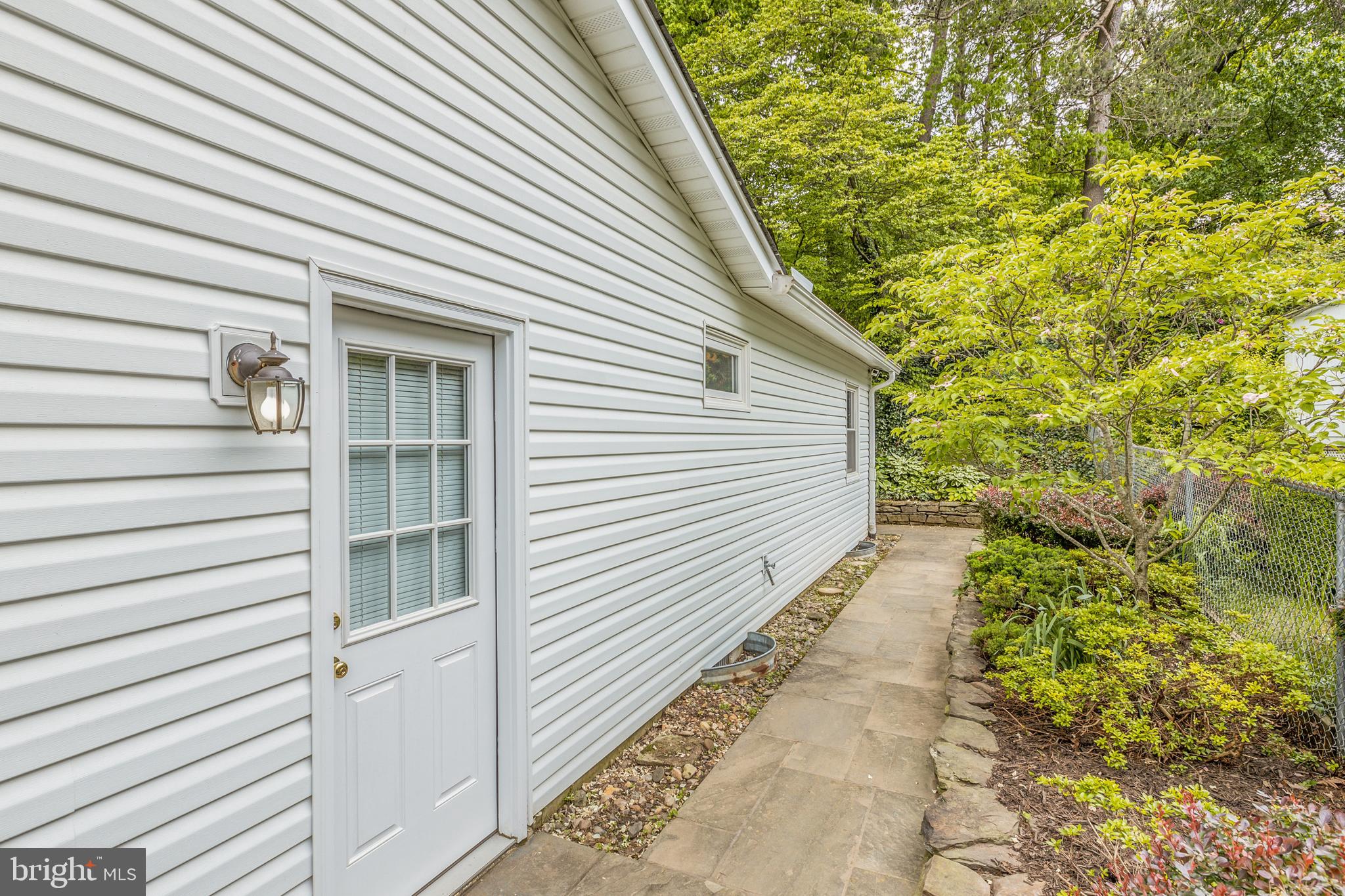 7013 Hadlow Drive Springfield, VA 22152 - Photo 43 of 50 Gallery Image 43
