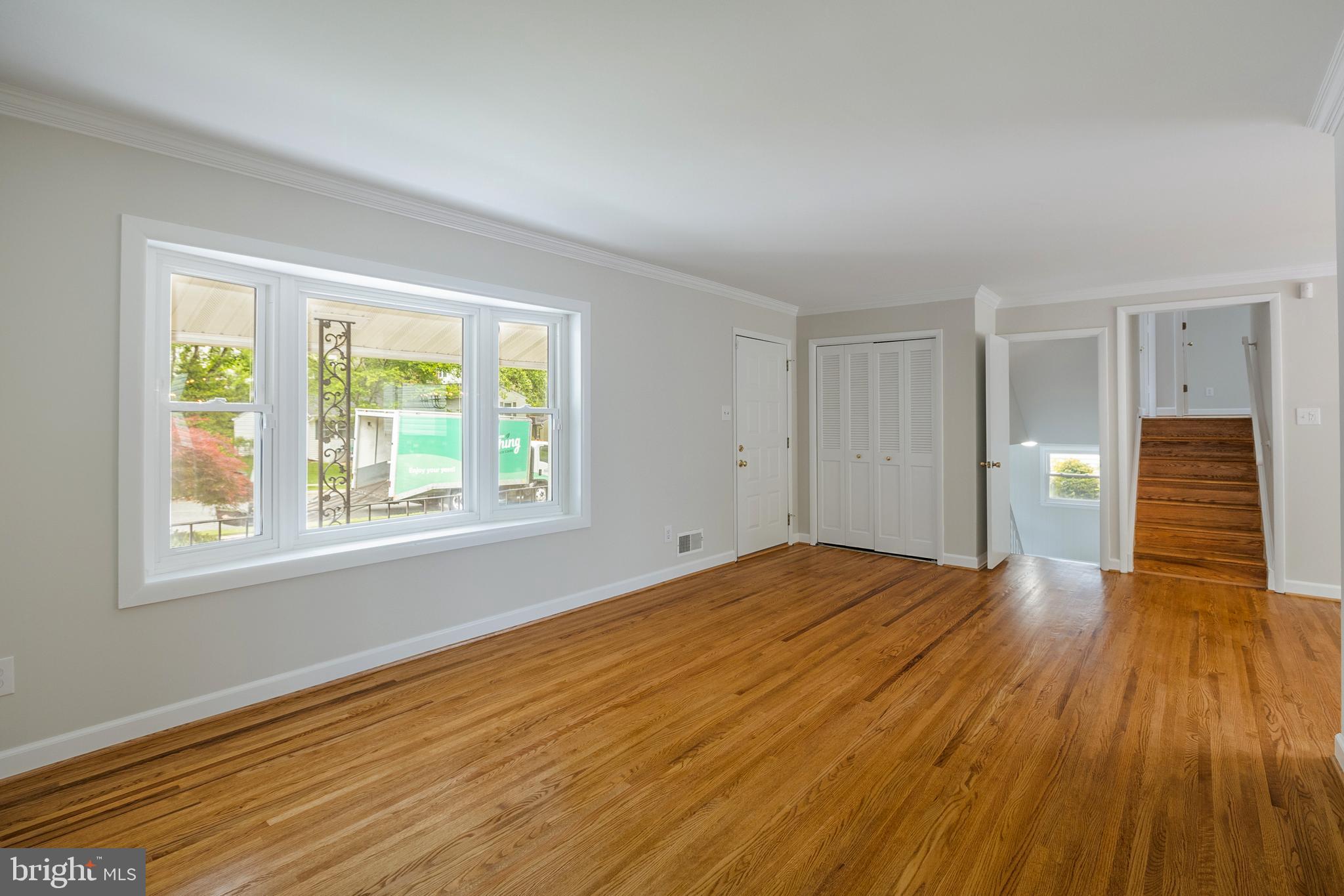 7013 Hadlow Drive Springfield, VA 22152 - Photo 9 of 50 Gallery Image 9