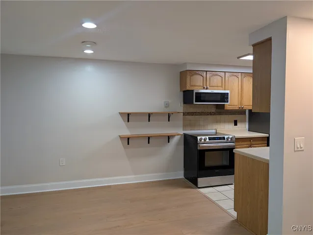 $1,500 | 273 Watertree Drive, De Witt, NY 13057