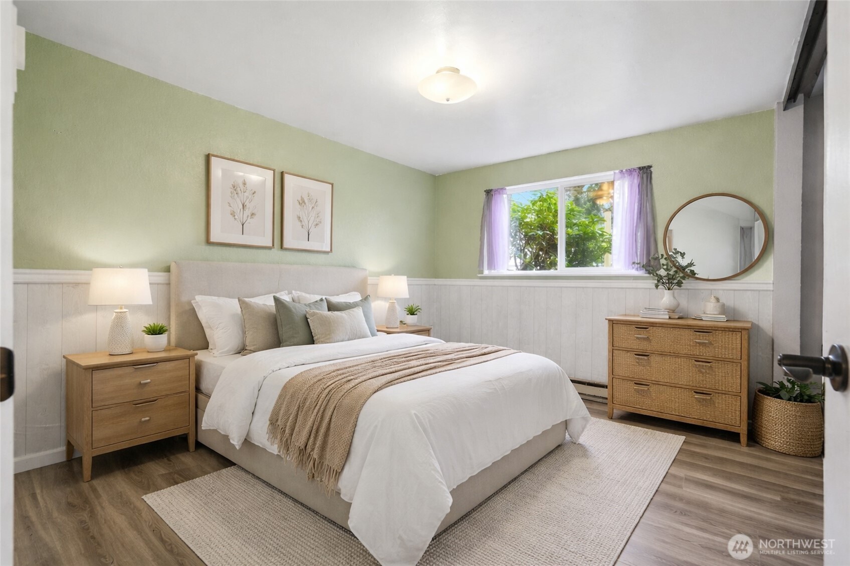 820 Cady Road, Unit H101 Everett, WA 98203 - Photo 12 of 31 a bedroom with a bed and a dresser