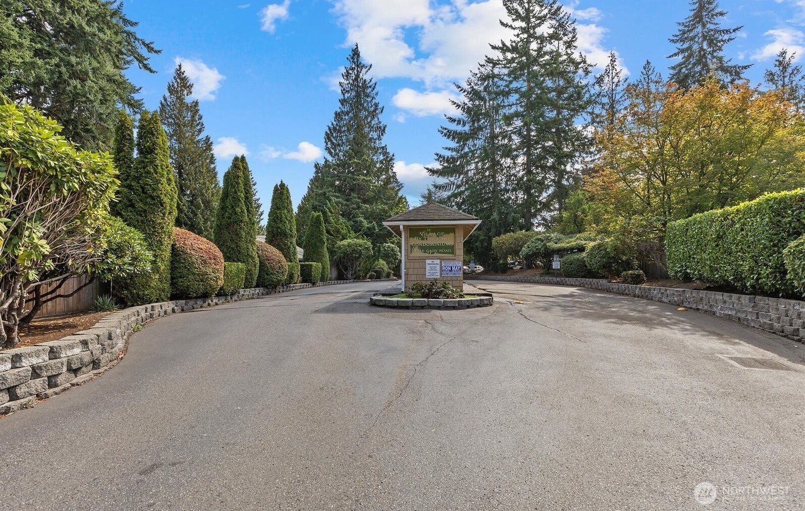 820 Cady Road, Unit H101 Everett, WA 98203 - Photo 31 of 31 a view of a house with backyard and sitting area