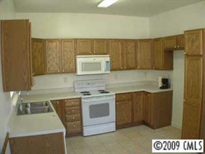 6529 Sunman Road Charlotte, NC 28216 - Photo 2 of 8 Gallery Image 2