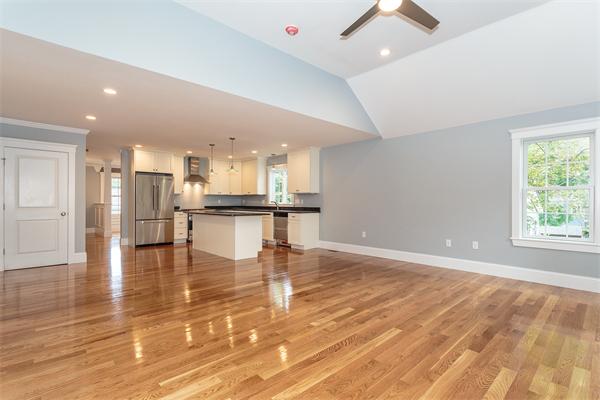 102 Robbins Road Arlington, MA 02476 - Photo 5 of 26