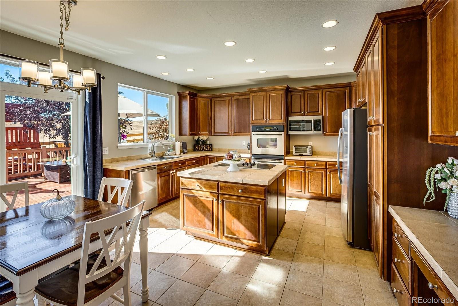 11096 Valleybrook Circle Highlands Ranch, CO 80130 - Photo 11 of 36 Gallery Image 11
