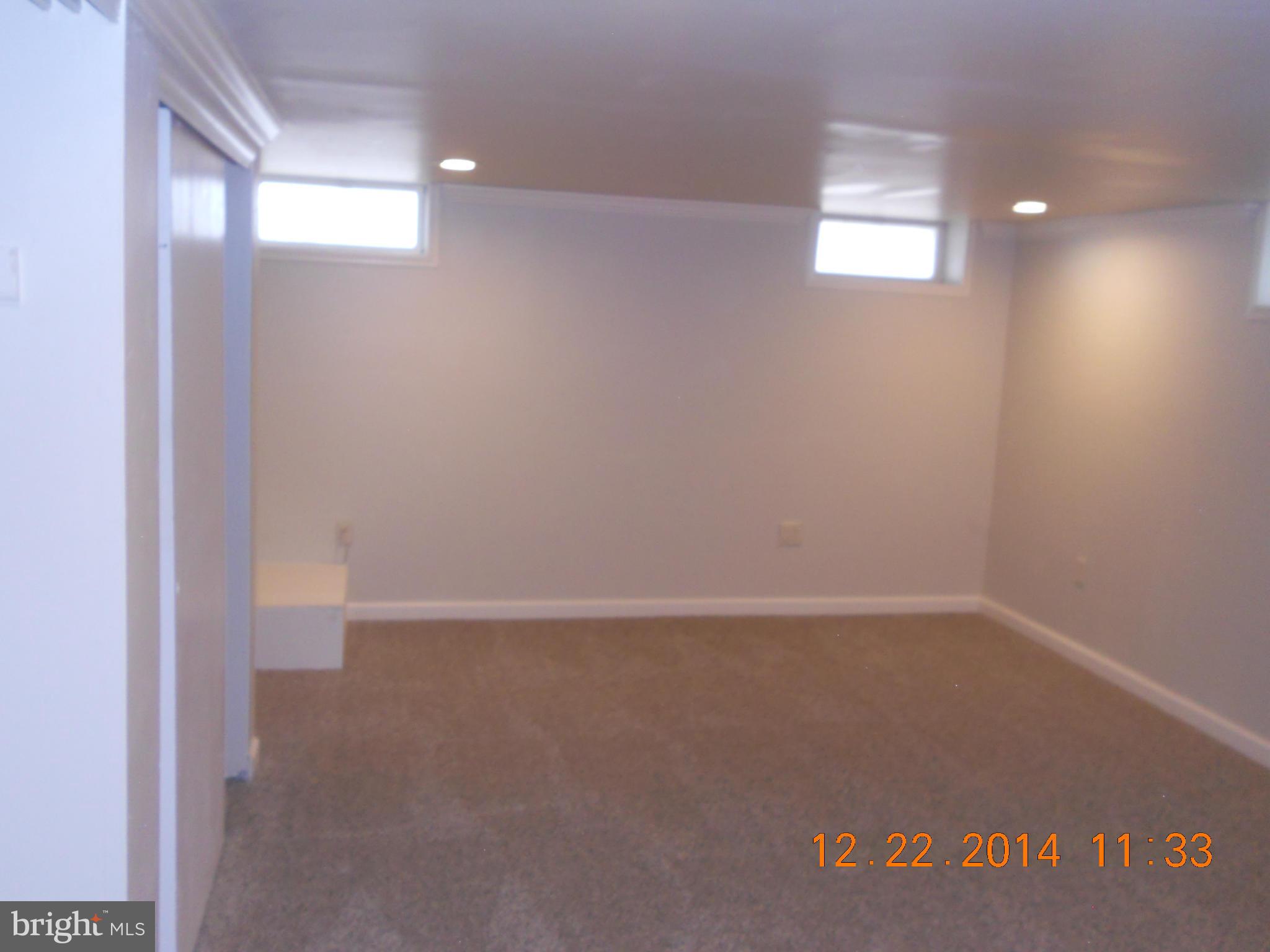 937 Coleridge Road Baltimore, MD 21229 - Photo 9 of 16 a view of an empty room