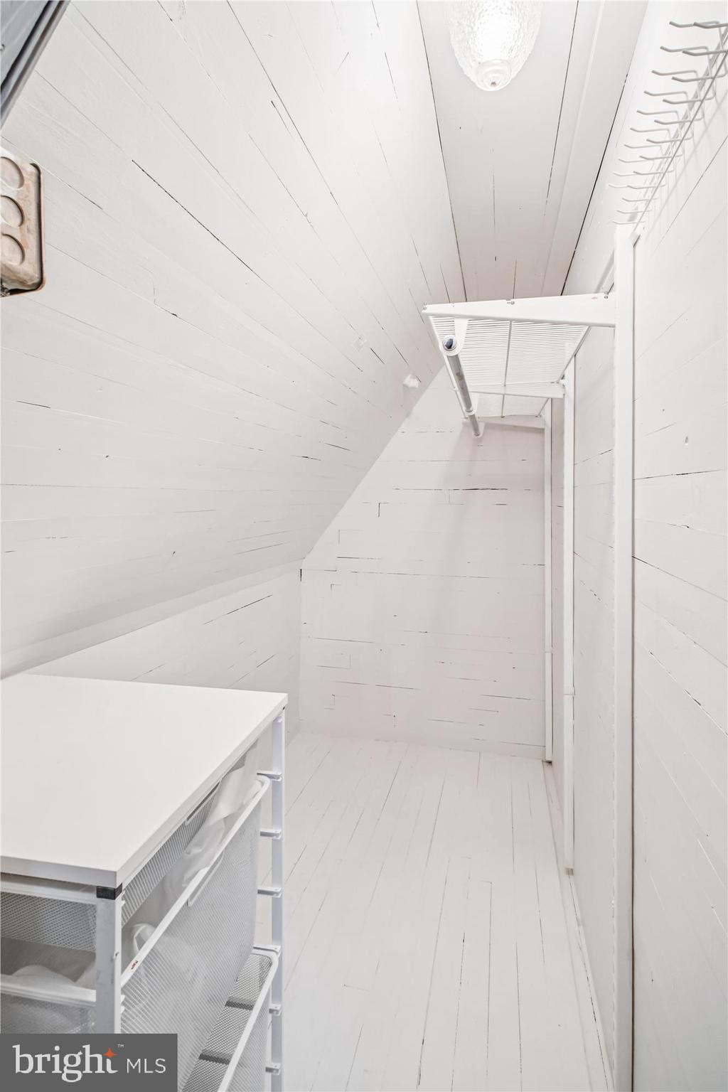 6022 Valley View Drive Alexandria, VA 22310 - Photo 17 of 50 a view of small space