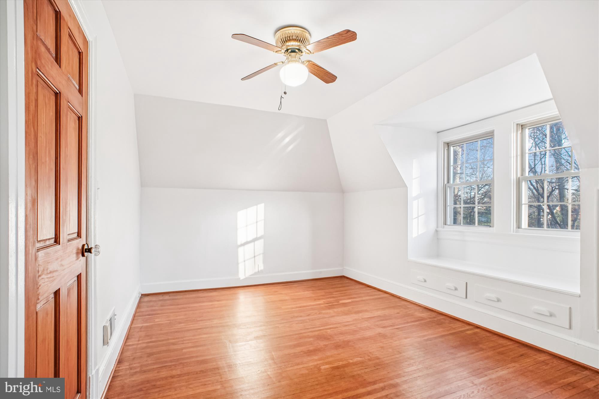 6022 Valley View Drive Alexandria, VA 22310 - Photo 21 of 50 wooden floor in an empty room with a window