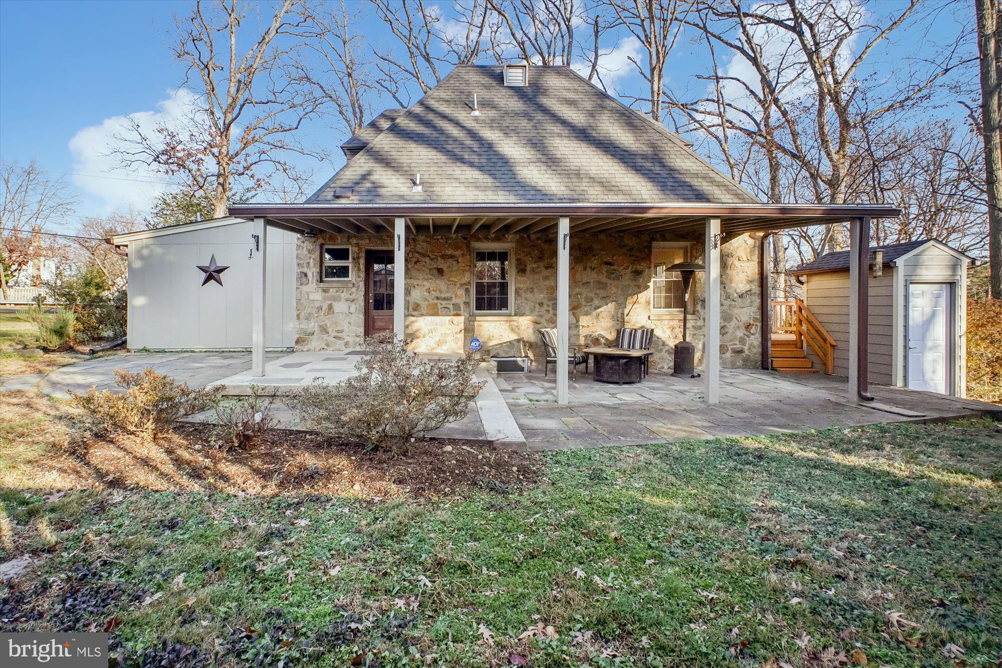 6022 Valley View Drive Alexandria, VA 22310 - Photo 31 of 50 a front view of a house with garden
