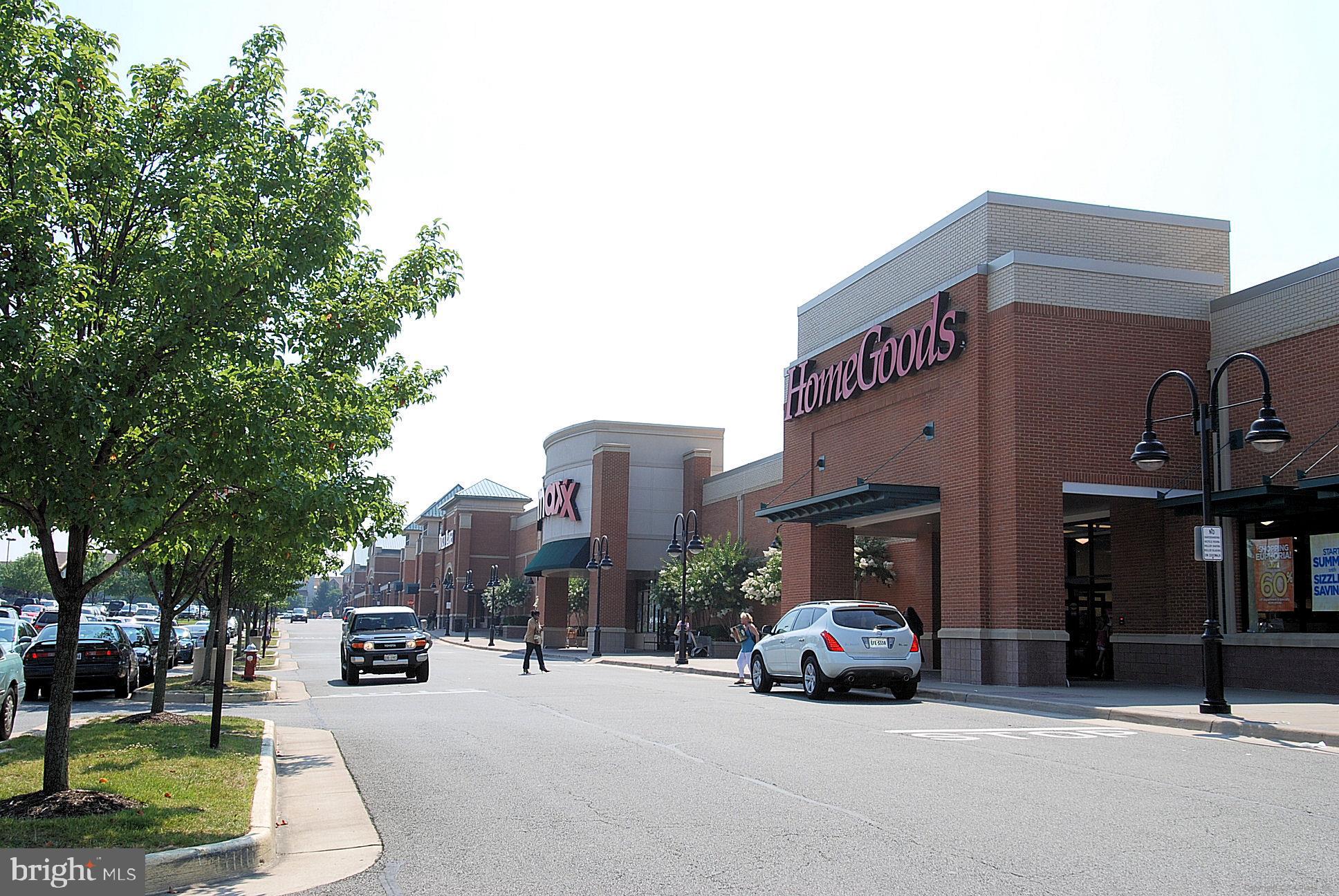 6022 Valley View Drive Alexandria, VA 22310 - Photo 41 of 50 a car parked in front of a building