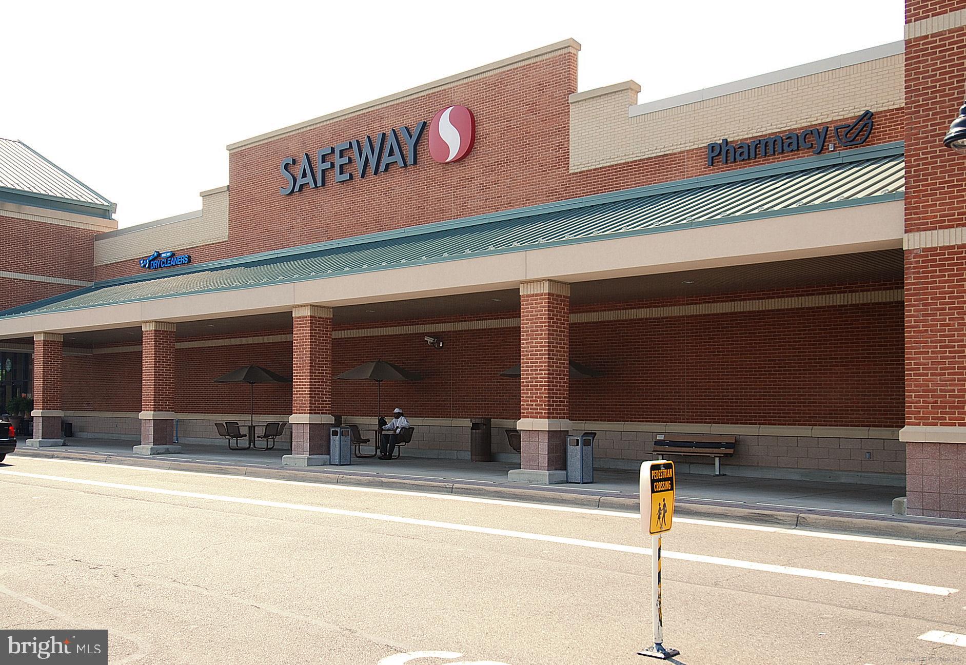 6022 Valley View Drive Alexandria, VA 22310 - Photo 42 of 50 a view of a entryway door of the building