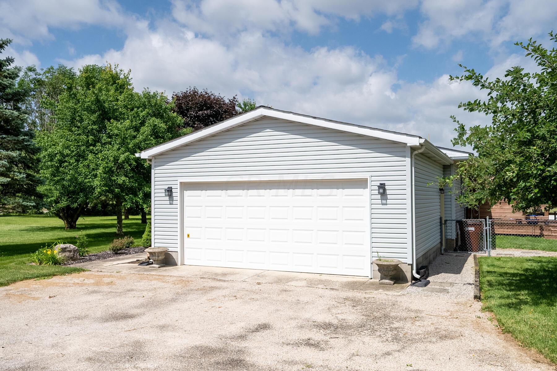 2040 Penry Road Radnor, OH 43066 - Photo 49 of 61 Garage