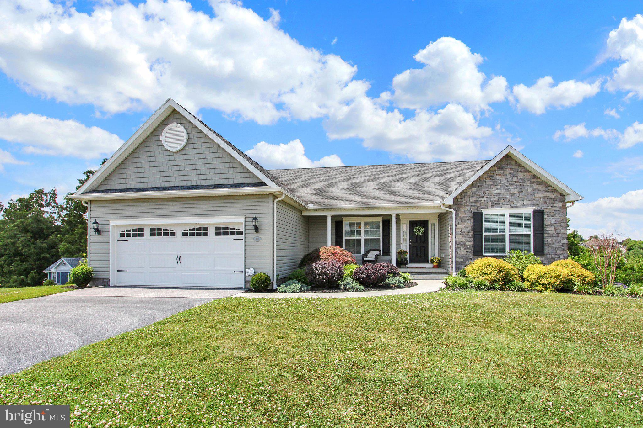 880 Ripple Drive Hanover, PA 17331 - Photo 1 of 32