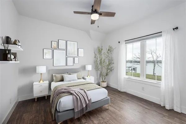 $950,000 | 653 Enchanted Isles Drive, Mabank, TX 75156