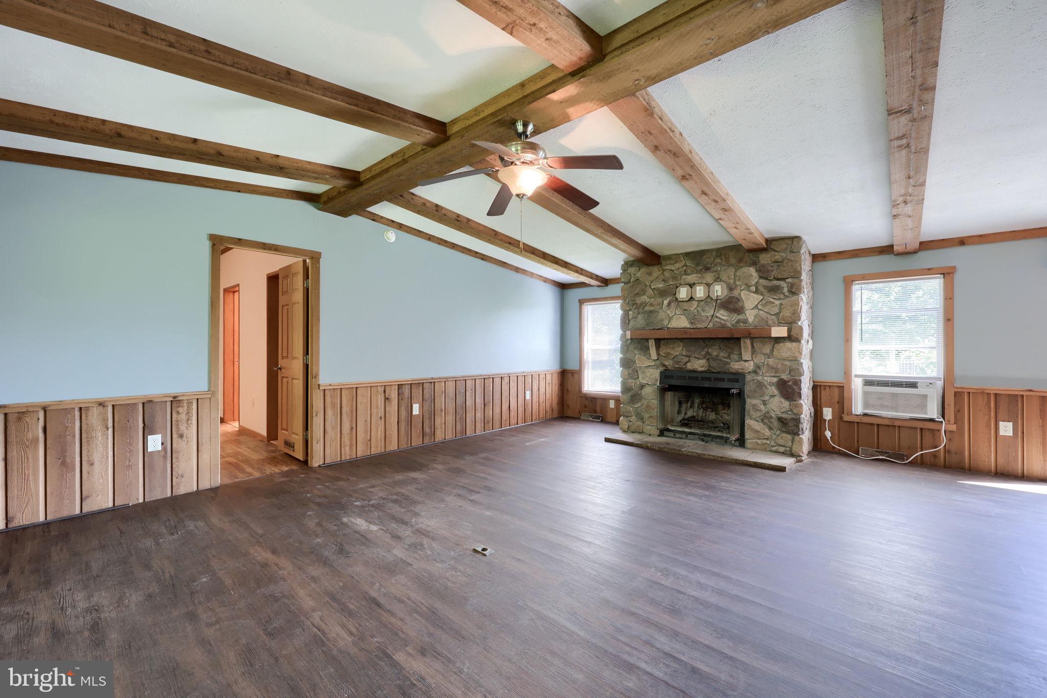 881 Camp Meeting Road East Earl, PA 17519 - Photo 6 of 50 Living Room