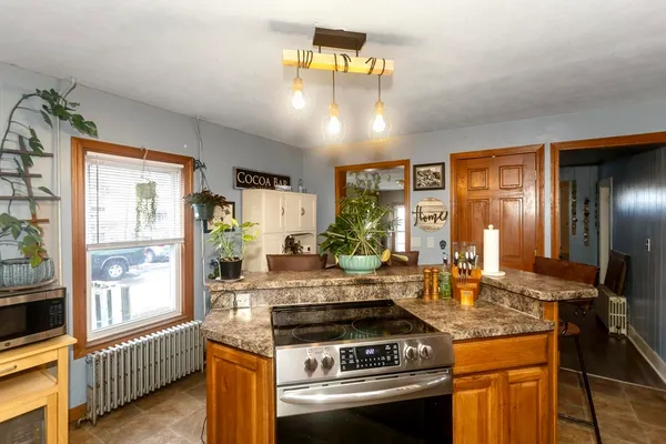 $257,500 | 11 Park Avenue, Monson, MA 01057