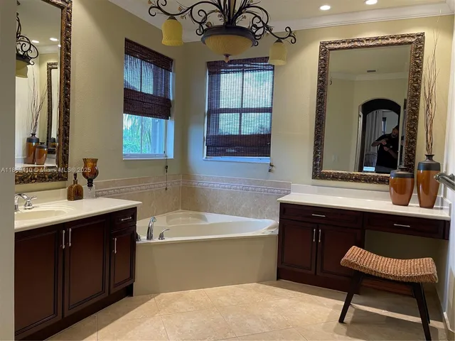 $5,300 | 15471 Southwest 30th Street, Miami, FL 33185