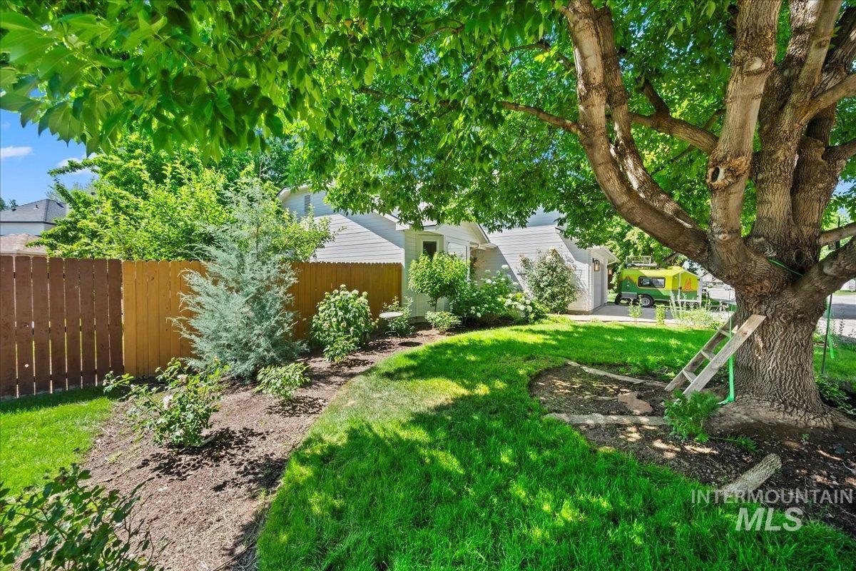 3411 North Summercrest Way Meridian, ID 83646 - Photo 30 of 30 View of yard