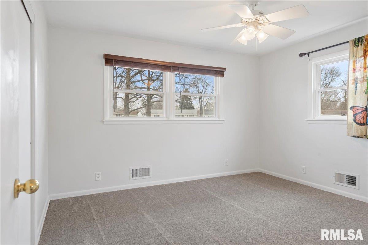 3304 Moorgate Drive Springfield, IL 62703 - Photo 16 of 32