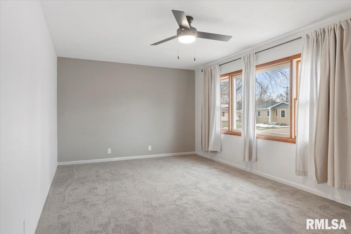3304 Moorgate Drive Springfield, IL 62703 - Photo 5 of 32