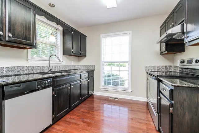 $2,125 | 2015 Vancroft Circle, Spring Hill, TN 37174