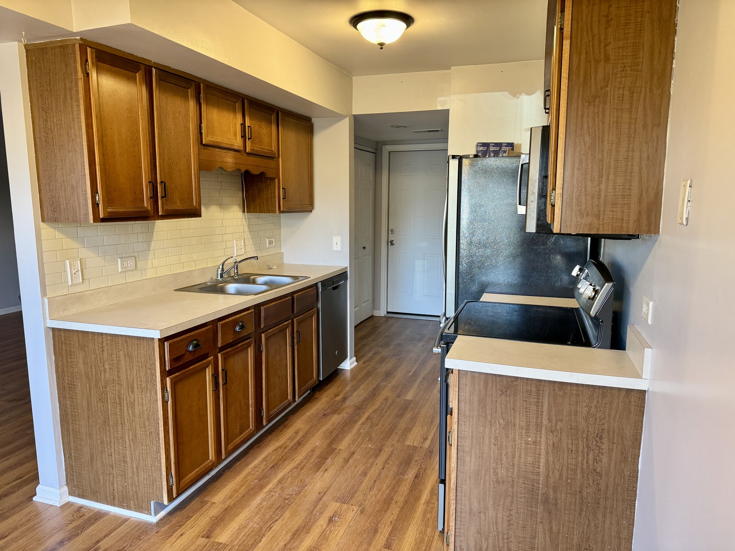 412 St Johns Road, Unit D Woodstock, IL 60098 - Photo 4 of 19