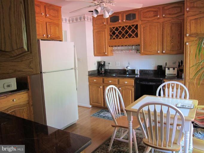 8916 Spur Road Springfield, VA 22153 - Photo 13 of 19 Kitchen