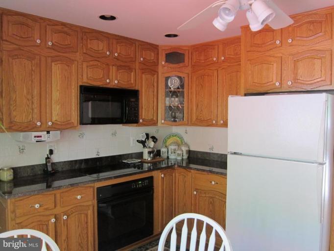 8916 Spur Road Springfield, VA 22153 - Photo 5 of 19 Kitchen #2