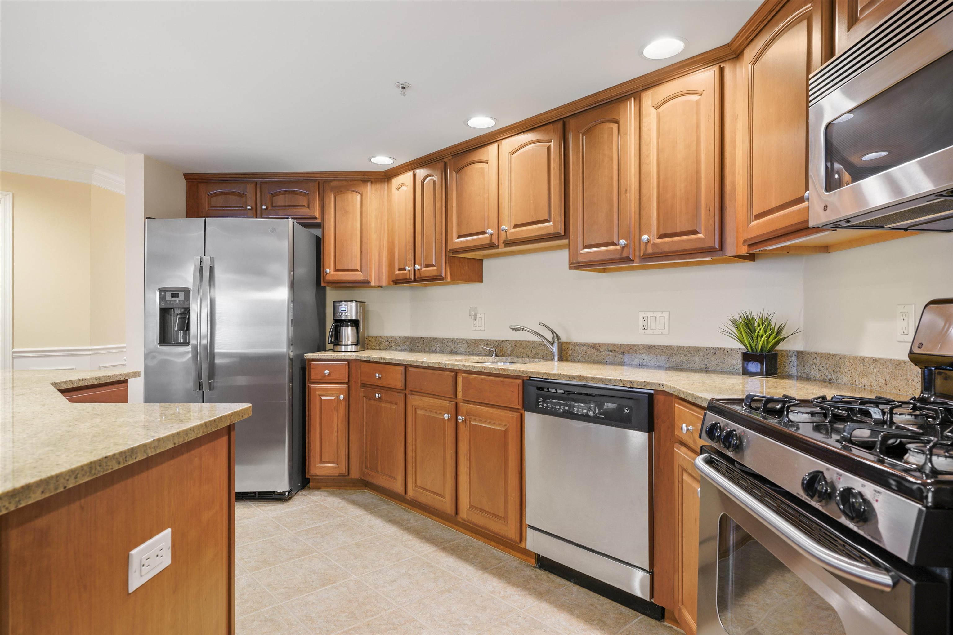 2 Sterling Hill Lane, Unit 211 Exeter, NH 03833 - Photo 18 of 36