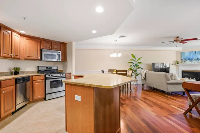 $499,500 | 2 Sterling Hill Lane, Unit 211, Exeter, NH 03833