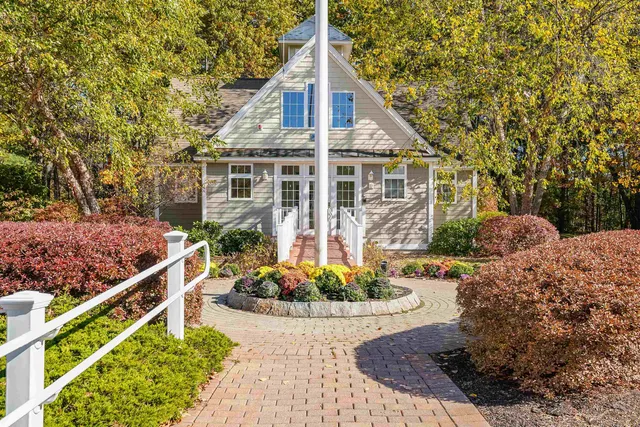 $499,500 | 2 Sterling Hill Lane, Unit 211, Exeter, NH 03833