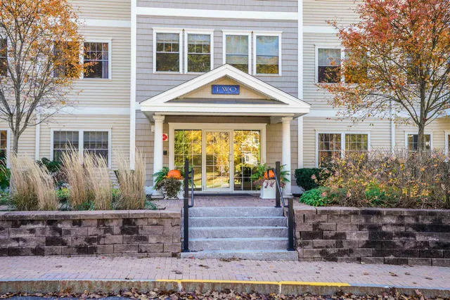 $499,500 | 2 Sterling Hill Lane, Unit 211, Exeter, NH 03833