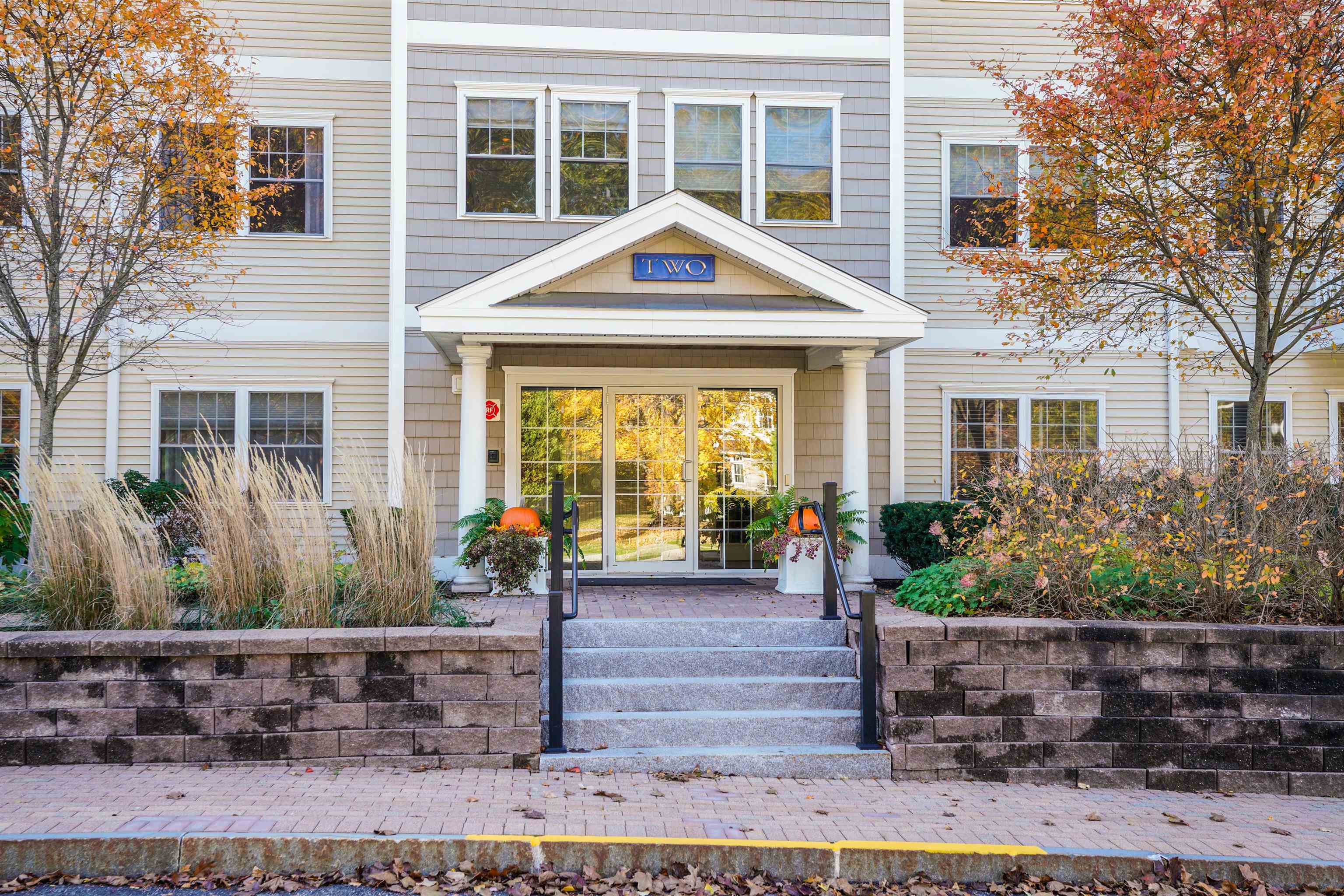 2 Sterling Hill Lane, Unit 211 Exeter, NH 03833 - Photo 4 of 36