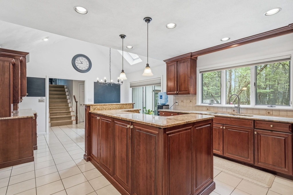 12 West Parish Road Boxford, MA 01921 - Photo 7 of 24