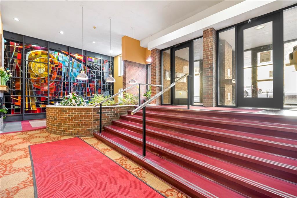 5 Bayard Road, Unit 305 Pittsburgh, PA 15213 - Photo 4 of 41