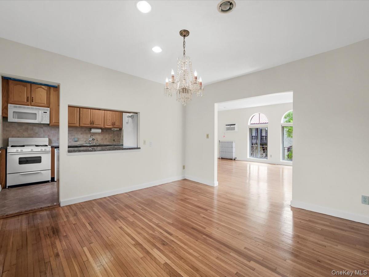 215 Middle Neck Road, Unit 3A BUILDING 8 Great Neck, NY 11021 - Photo 7 of 23