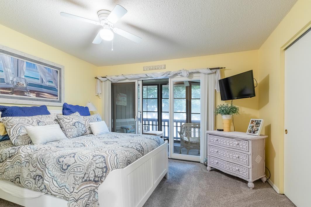 12601 Pleasant Grove Road, Unit 2 Syracuse, IN 46567 - Photo 12 of 25 Gallery Image 12