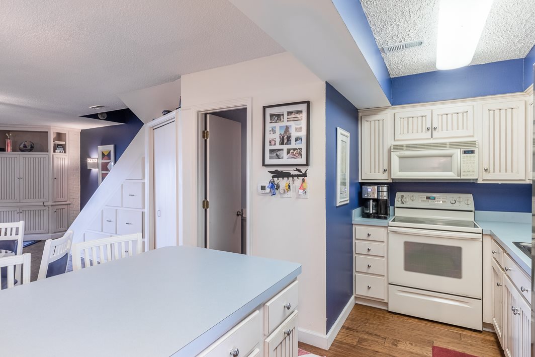 12601 Pleasant Grove Road, Unit 2 Syracuse, IN 46567 - Photo 10 of 25 Gallery Image 10