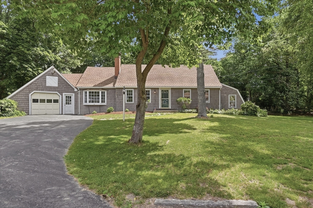 18 Forrest Road Topsfield, MA 01983 - Photo 1 of 38