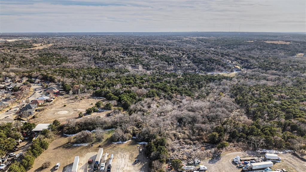 4601 Duncanville Road Dallas, TX 75236 - Photo 7 of 18 a view of a big yard