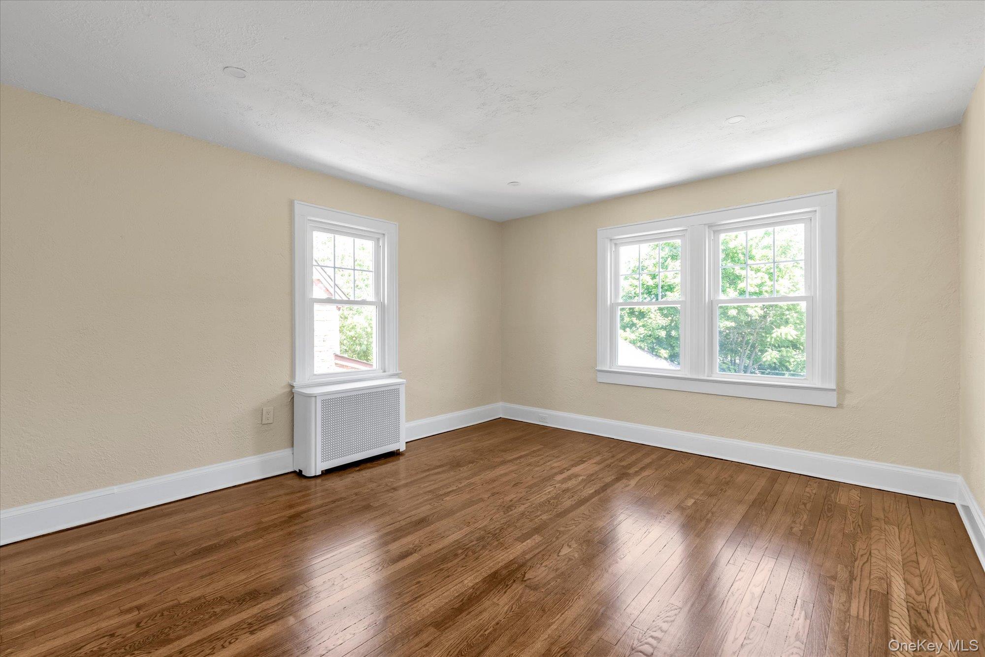 15 Hampton Road Lynbrook, NY 11563 - Photo 13 of 22 Bedroom #2